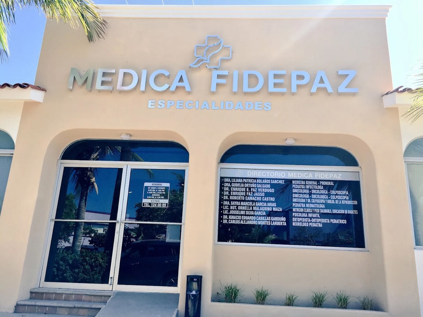 Fachada de Médica Fidepaz, La Paz B.C.S.